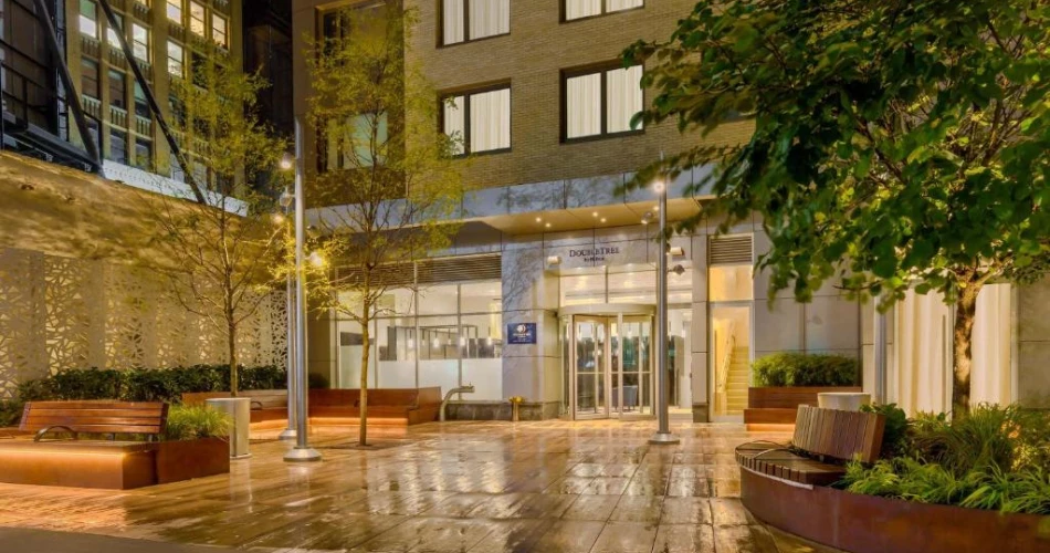 Perfect Locations: Hotels Around Penn Station for Exploring NYC
